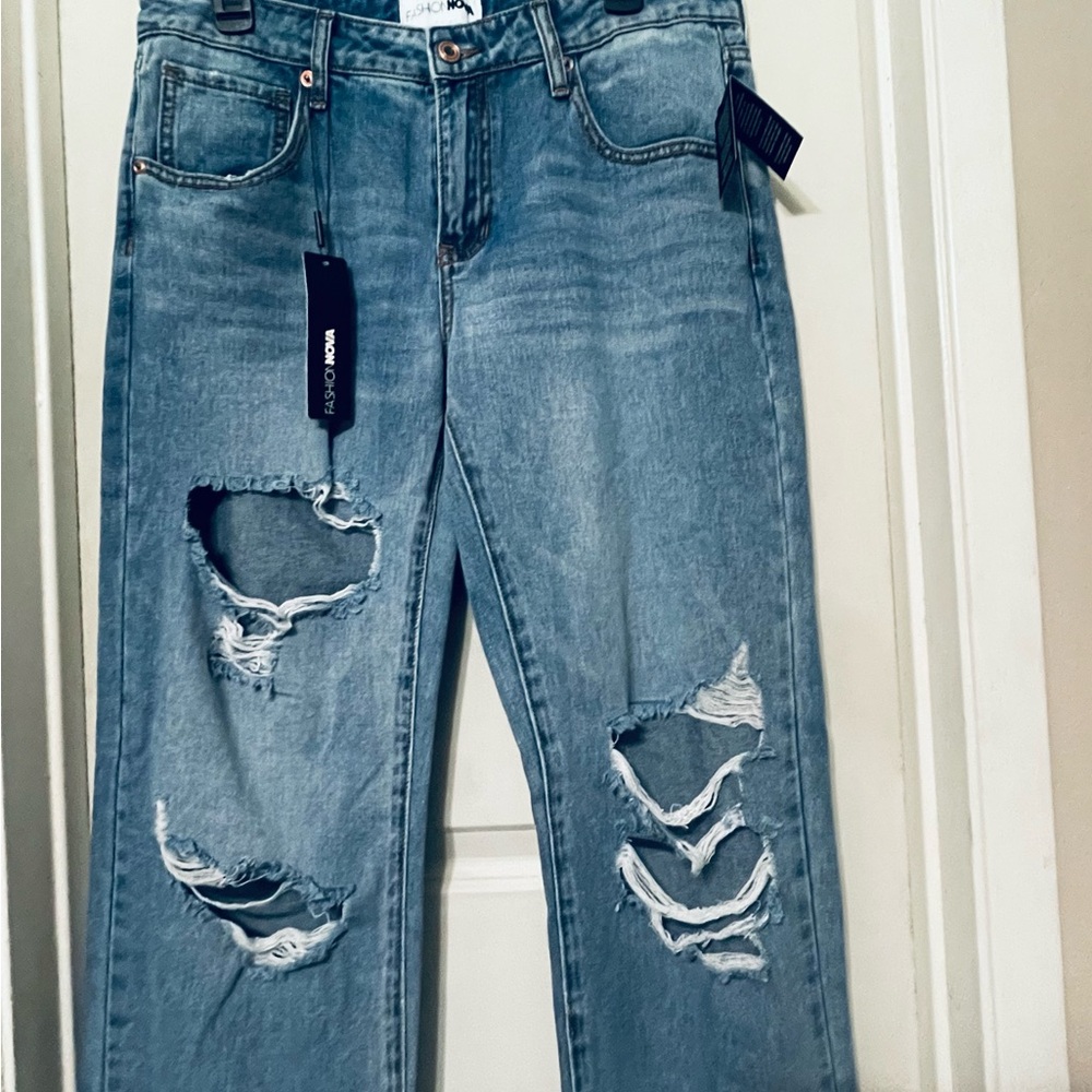FASHION NOVA - distressed denim - NWT